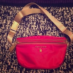 Like new MK waist bag.-final reduction